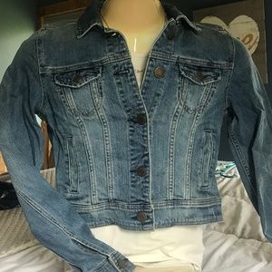 American Eagle cropped denim jacket